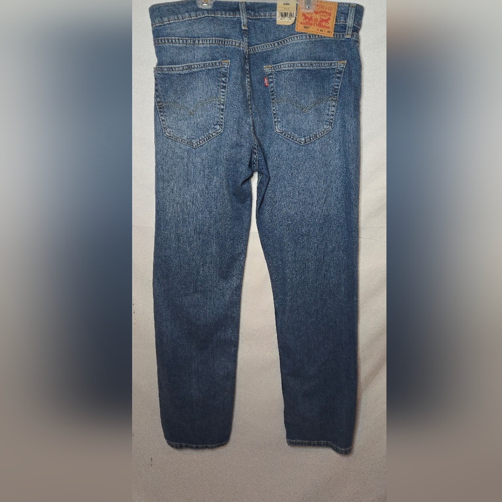 NWT Levi's Ease 505 Regular Straight Medium Wash Mens 34x34 Denim Jeans - Picture 4 of 6
